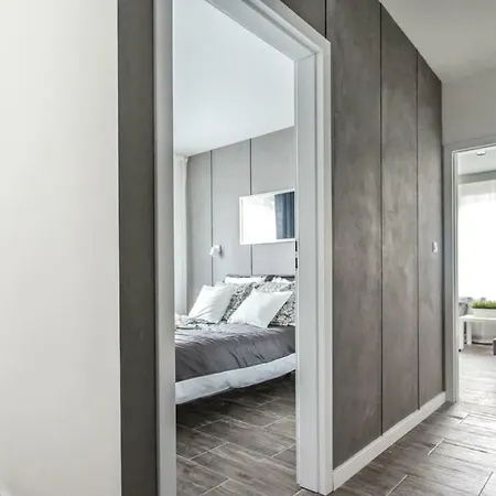 Apartment Nadbystrzycka No.01 *